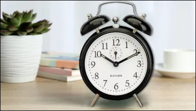 Ensuite, à quelle heure te lèves-tu ?