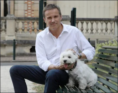 Quelle est la date du jour anniversaire de Nicolas Dupont-Aignan ?