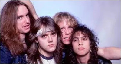 Dans quelle chanson de Metallica peut-on entendre l'illusion auditive suivante : "Nous battons des �ufs, et cui-cui ils sont durs" ?