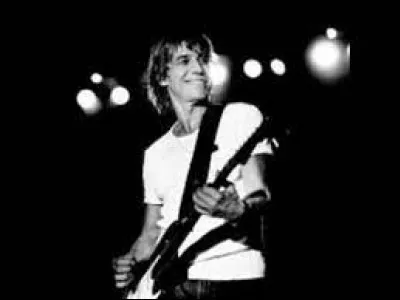 &Agrave; quel chanteur fran&ccedil;ais doit-on "Juste une illusion" en 1986 ?