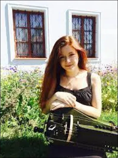 Complétez : 
"So schwarz, dass ich es kaum ertragen... !"