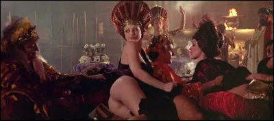 Cet empereur fou (37-41) est resté dans l'histoire comme un souverain, friand d'orgies et de décollations. Qui est-il ?