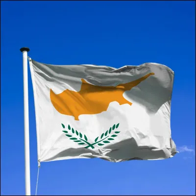 À quel pays appartient ce drapeau ?