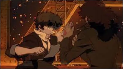 Et où son combat final avec Spike se déroule-t-il ?