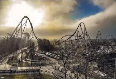 Dans quel parc d'attractions d'Allemagne se situe le Silver Star ?