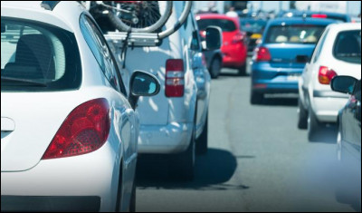 Santé et conduites à risque | Connaître les effets de la fatigue.
Lors d'un long voyage, je conseille au conducteur...
(Une réponse)