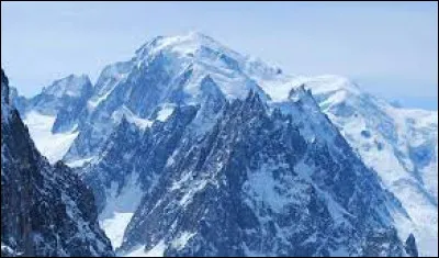 Nous restons dans les montagnes, mais cette fois, nous nous attaquons au plus haut sommet de France et d'Europe Occidentale.