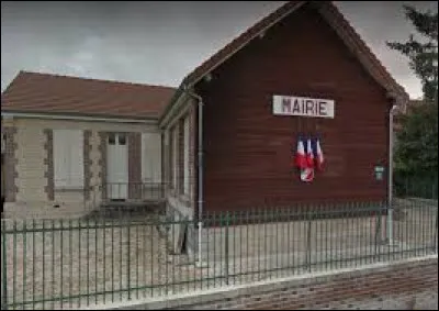 Nous sommes dans le Grand-Est, à Longeville-sur-Mogne. Commune de l'aire d'attraction Troyenne, qui a la particularité de ne pas avoir d'église, elle se situe dans le département ...