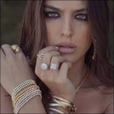 Quel est le nom de cette actrice ?