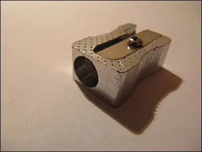 Qui a &eacute;t&eacute; le premier titulaire du premier brevet relatif &agrave; un taille-crayon ?