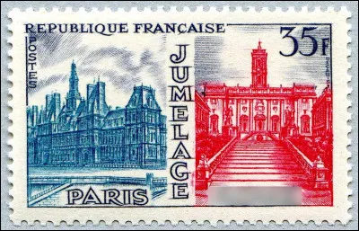 1958 > Ce timbre fait allusion au jumelage de Paris et de [...] (Complétez !)
