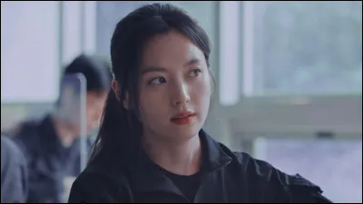 Pourquoi Sae Bom devient-elle finalement très importante au gouvernement ?