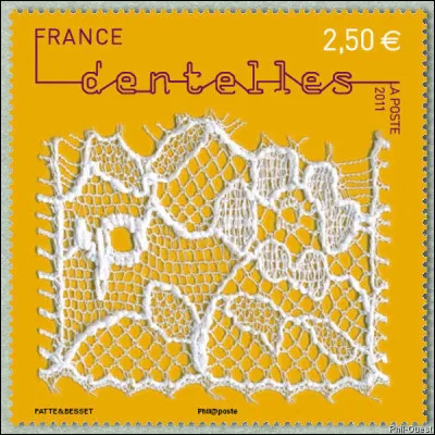 Comme la précédente, c'est l'une des seules dentelles de France dite "à l'aiguille" : classée* depuis 1730 dans les "dentelles d'hiver", c'est la dentelle au point ...