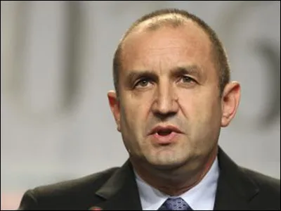 Quel pays cet homme dirige-t-il ?