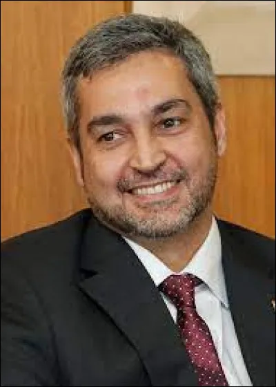 Quel pays cet homme dirige-t-il ?