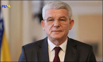 Quel pays cet homme dirige-t-il ?