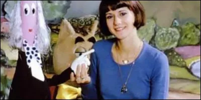 Qui est cette jeune présentatrice au côté de la marionnette Blablatus dans l'émission "Les Mercredis de la jeunesse" ?