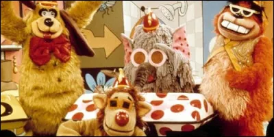 L'émission "Banana Split" était présentée par un singe, un chien, un lion et :