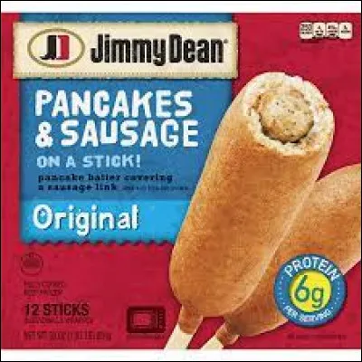 Une saucisse entourée d'un pancake sur un stick cela vous dit ? Une idée...