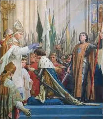 Histoire : 
Je ne vais pas refaire la vie, les exploits et la mort tragique sur le bûcher de Jeanne d'Arc (1412-1431). Tout le monde la connaît. Mais, le 17 juillet 1429, dans la cathédrale de Reims, quel roi de France est complètement légitimé et couronné en présence de Jeanne d'Arc à qui il doit beaucoup ?