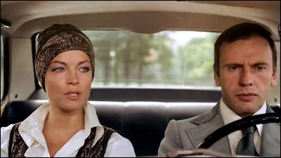 Dans quel film est-il Nicolas Mallet, modeste employé de banque qui devient un séducteur arriviste et opportuniste ?