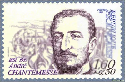 Il est aussi un natif de cette cité : André Chantemesse est un personnage public. Dans quel domaine ?