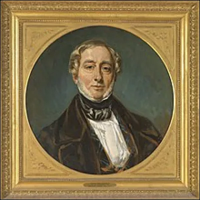 Le chevalier d'Empire Charles Xavier Thomas de Colmar, fit carrière dans l'armée puis fit fortune dans l'assurance (1785-1870) et a inventé "l'arithmomètre". Quel est cet objet ?