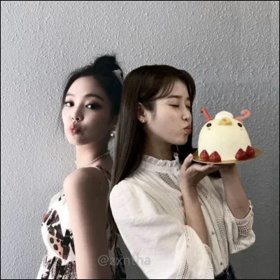 Son nom de famille est Kim.