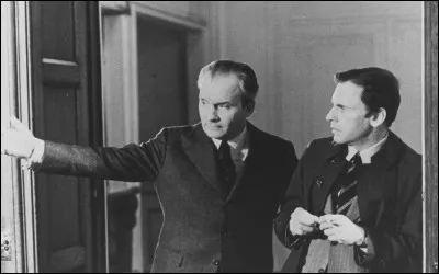 Il est maître Laubré, avocat, est commis d'office pour défendre Simone (Bernadette Lafont), soupçonnée du meurtre de Ravier (Charles Denner), son compagnon : quel est ce film ?