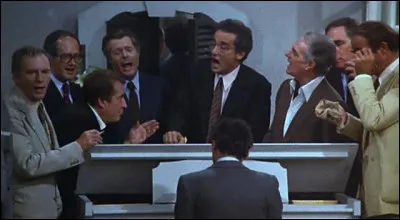 Il est Enrico, scénariste à court d'inspiration, dans ce film italien :