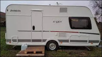 &Agrave; quel chanteur fran&ccedil;ais doit-on la chanson "Caravane" en 2005 ?