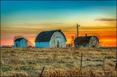 Quelle est la capitale de l'Iowa, un État situé entre la rivière du Missouri et le fleuve du Mississippi ?