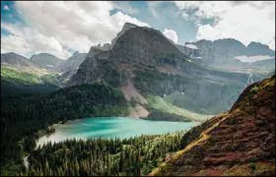 Quelle est la capitale du Montana, un État s'étendant des Rocheuses aux Grandes Plaines ?