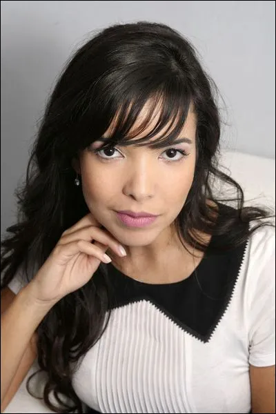 Comment s'appelle le mari d'Indila ?