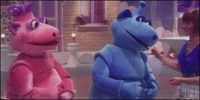 De quelle couleur est Patanok, le fils de la famille ?