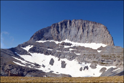 Quel est ce mont, le plus haut sommet de Grèce qui culmine à 2 917 mètres, nid des dieux de la mythologie grecque ?