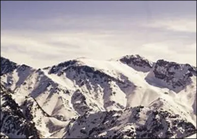 Quel est ce mont du Haut Atlas, point culminant du Maroc avec 4 167 mètres d'altitude ?