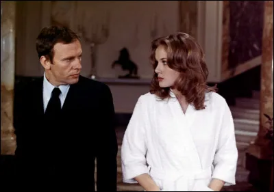 Elle était Sandra Forest, la belle-fille du promoteur assassiné, dans "Sans mobile apparent" :