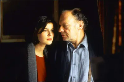 Elle était Valentine Dussaut dans "Trois Couleurs : Rouge" :