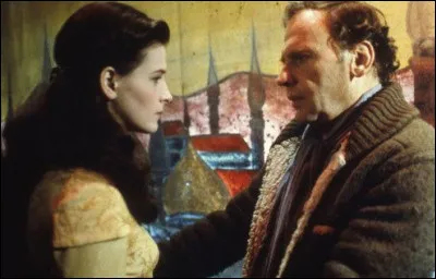 Elle est Nina, la jeune comédienne dans "Rendez-vous" d'André Téchiné :