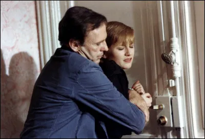 Elle est Mélanie, mariée à Vic (Trintignant) dans "Eaux profondes" et Eva, la fille de Georges et Anne dans "Amour" :