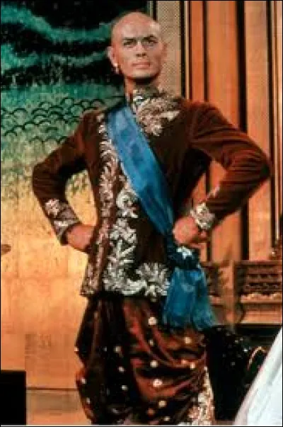 Ce Roi là, c'est le pont Est-Ouest ! C'est le Roi ?