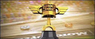 Flash McQueen a-t-il remporté la Piston Cup dans le premier film ?