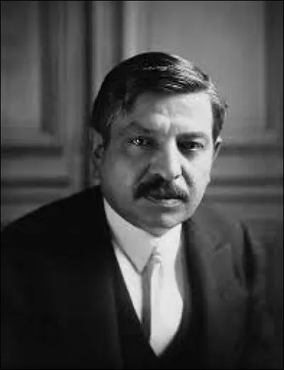 Quelle fonction occupait Pierre Laval dans la France de Vichy ?