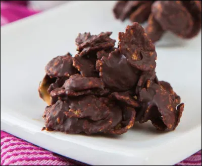 Quelle est cette pâtisserie en forme de rocher, composée de chocolat fondant, de flocons de maïs, de sucre et de beurre ?