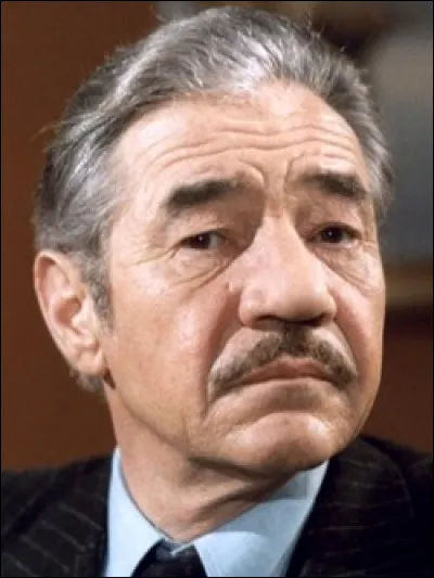 Ce comédien, qui a joué dans de nombreuses pièces de Molière de Marivaux et du théâtre de boulevard, c'est Jean-Pierre ...