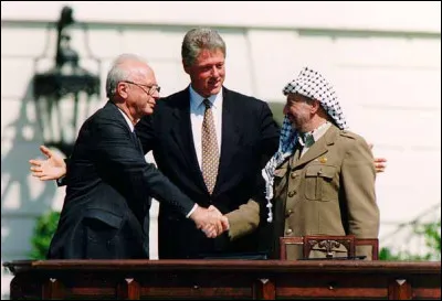 Le leader palestinien Yasser Arafat a conclu les accords d'Oslo avec le premier ministre israélien Yitzhak Rabin en ...