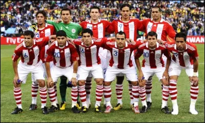 Quel peuple amérindien a inspiré le surnom des joueurs de l'équipe du Paraguay ?