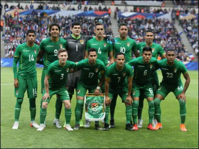 A quoi se réfère le surnom Los Tiahuanacos, donné aux joueurs de l'équipe de Bolivie ?