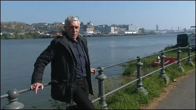 Ce réalisateur, récompensé aux César 1988 pour son film "Le Grand Chemin", se nomme Jean-Loup ...